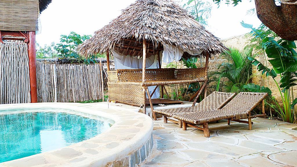 Diani Hostel 디아니 해변 외부 사진
