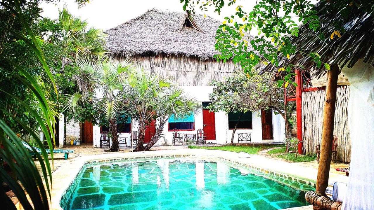 Diani Hostel 디아니 해변 외부 사진