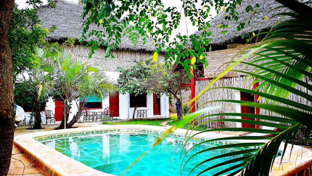 Diani Hostel 디아니 해변 외부 사진
